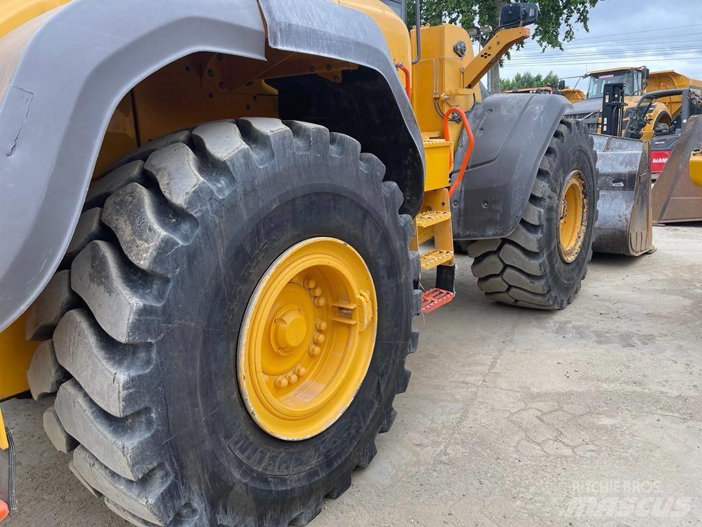Volvo L 120 H Pyöräkuormaajat