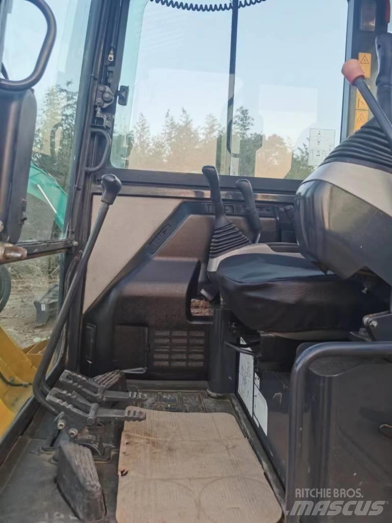 Komatsu PC 56 Minikaivukoneet < 7t
