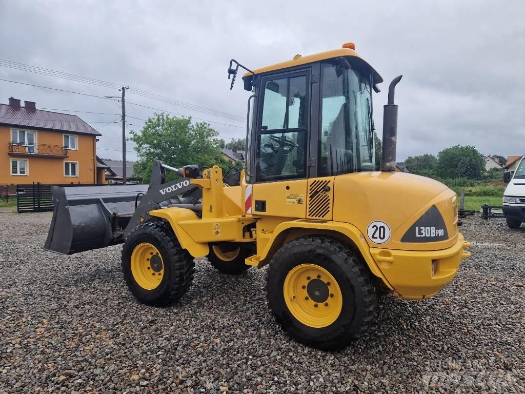 Volvo L 30 Pyöräkuormaajat