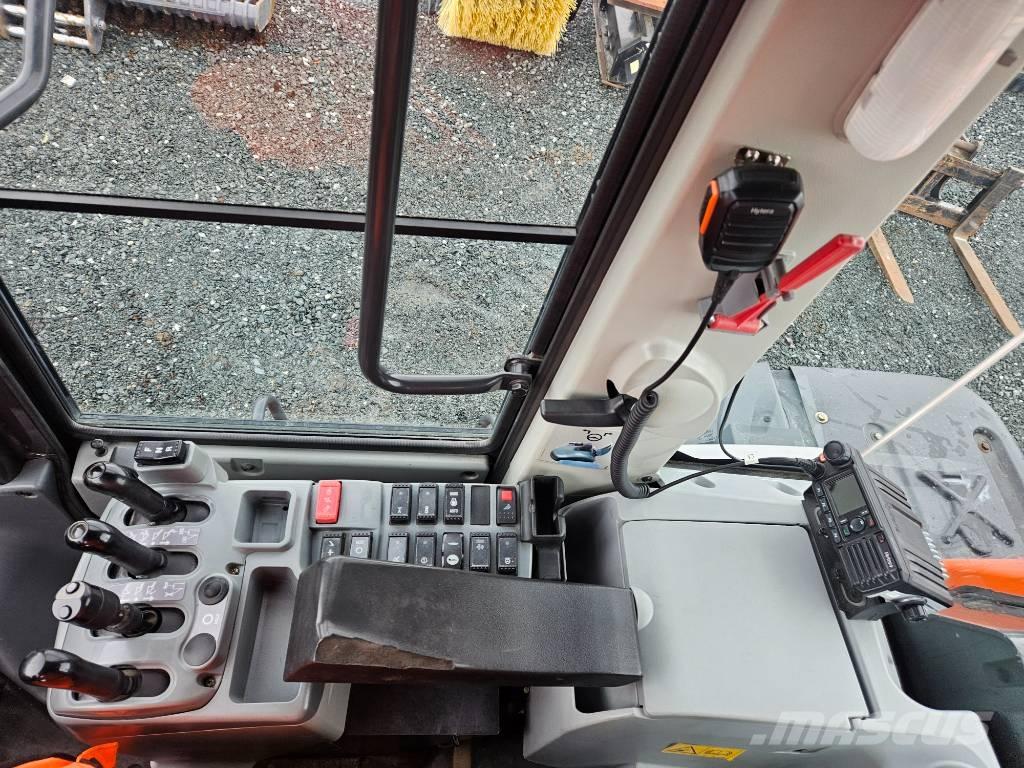 Hitachi ZW 180-6 Pyöräkuormaajat