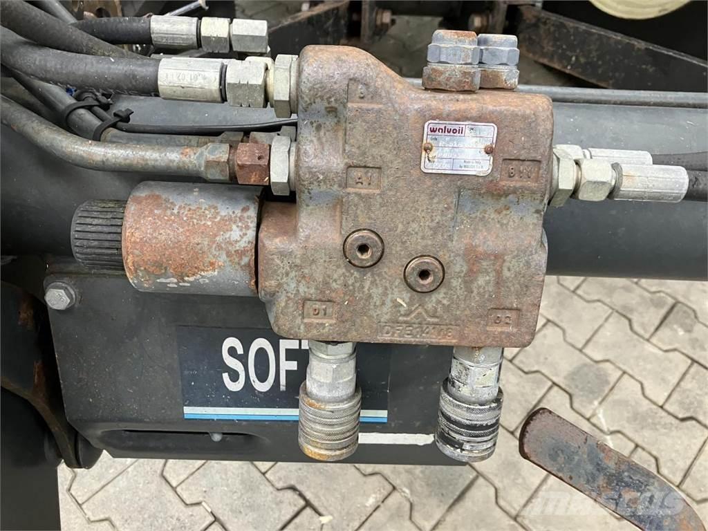 Hürlimann XT 909 Traktorit