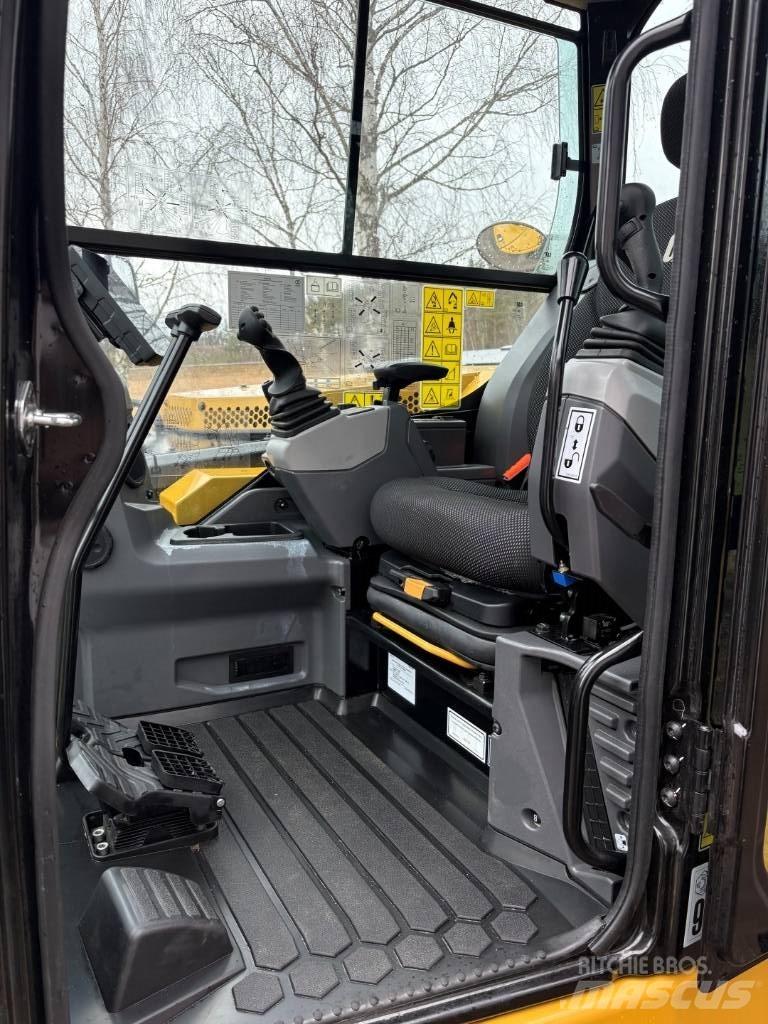 CAT 306 Minikaivukoneet < 7t