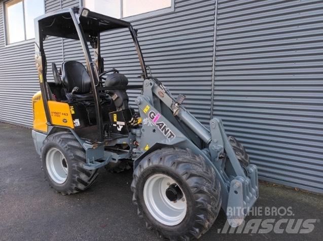 GiANT v452t hd x-tra Pienkuormaajat