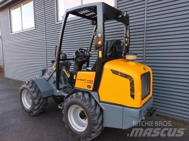 GiANT v452t hd x-tra Pienkuormaajat