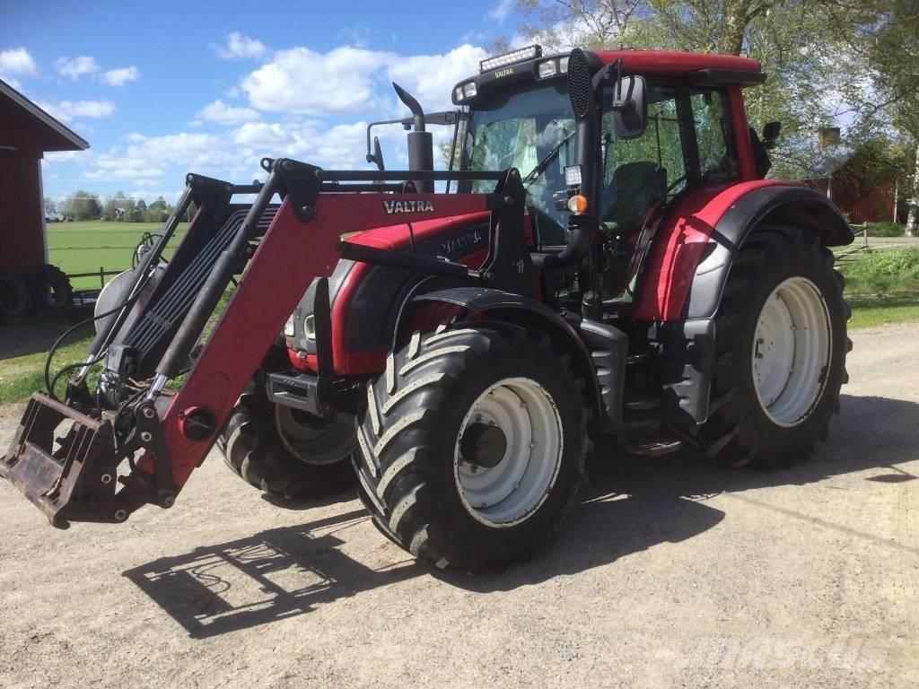 Valtra N 142 Direct Traktorit