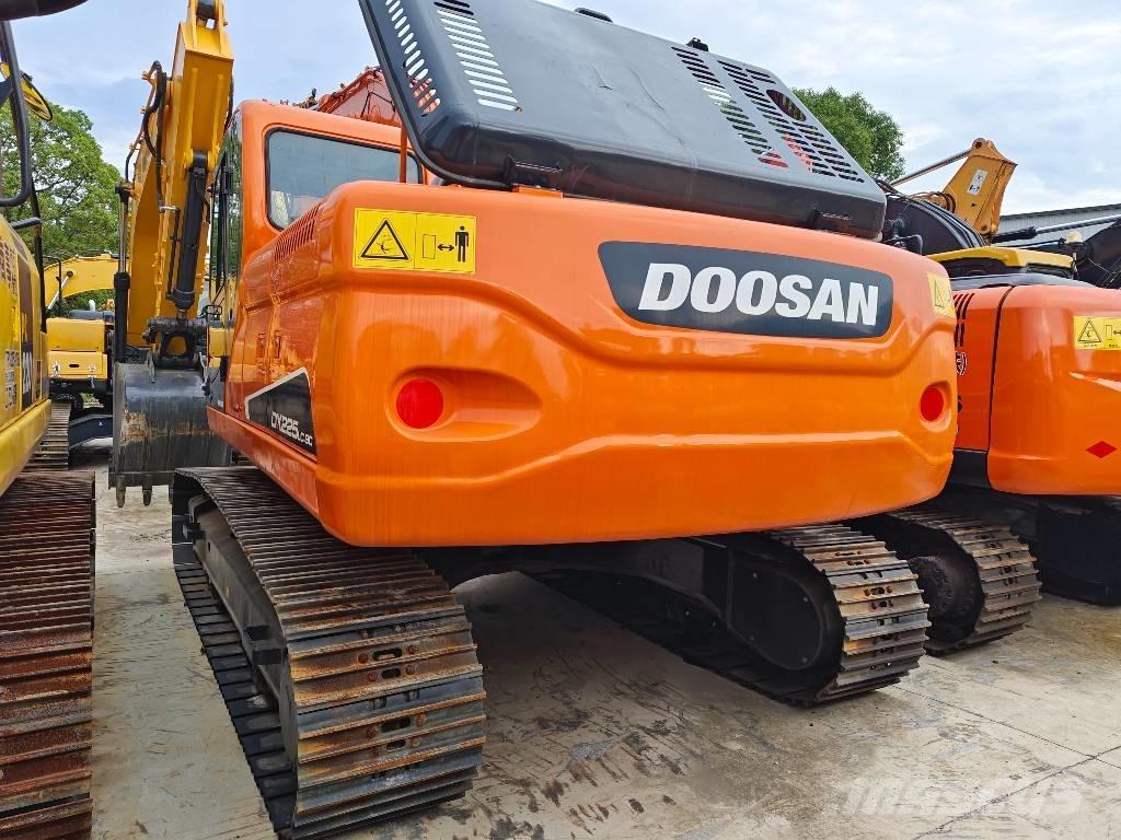 Doosan DX225LC-9C Telakaivukoneet