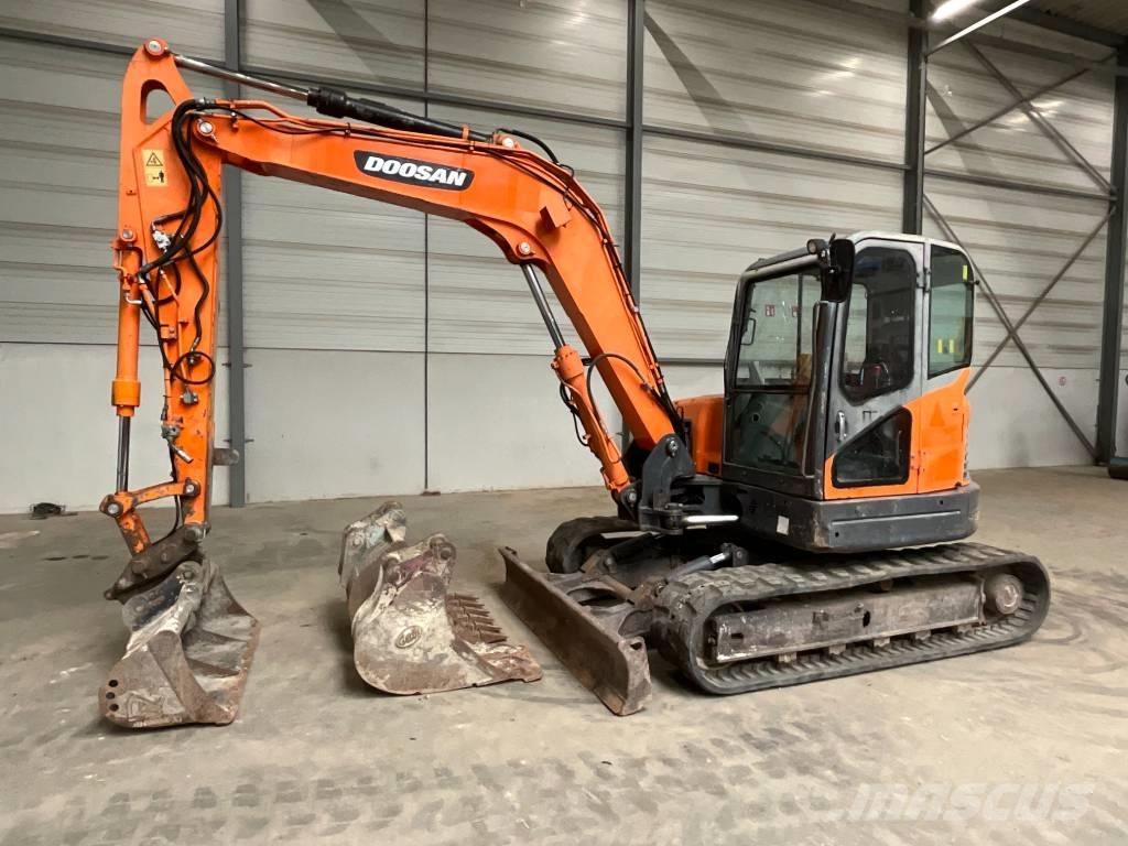 Doosan DX 80 R Midikaivukoneet 7t - 12t