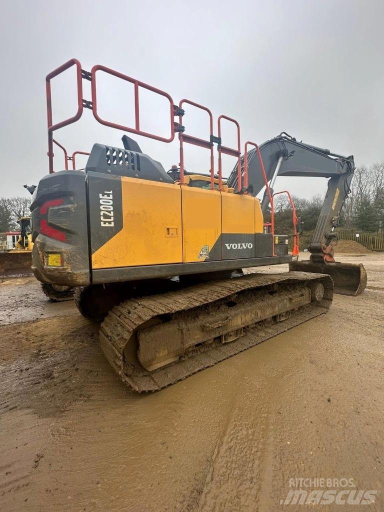 Volvo EC200EL Telakaivukoneet