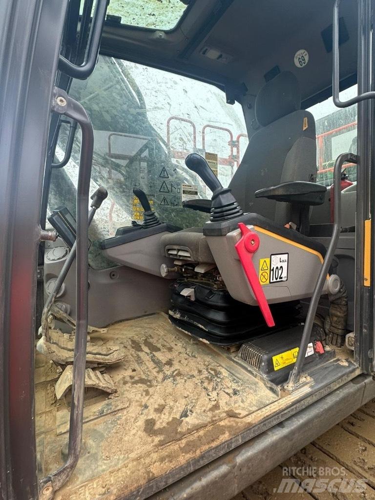 Volvo EC200EL Telakaivukoneet