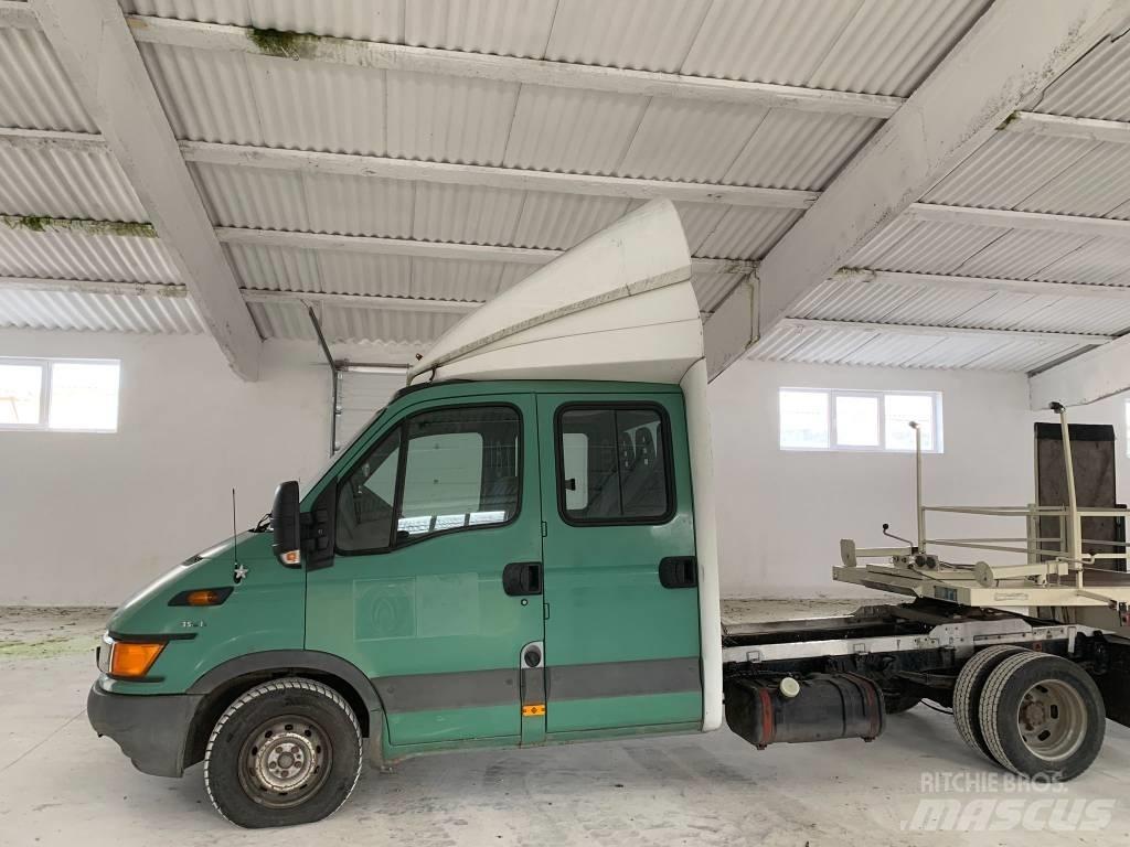 Iveco 3551 Pakettiautot