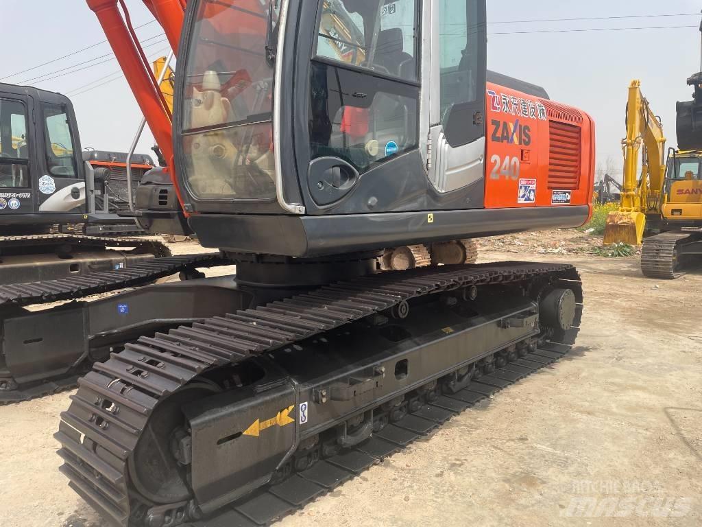 Hitachi ZX 240 Telakaivukoneet