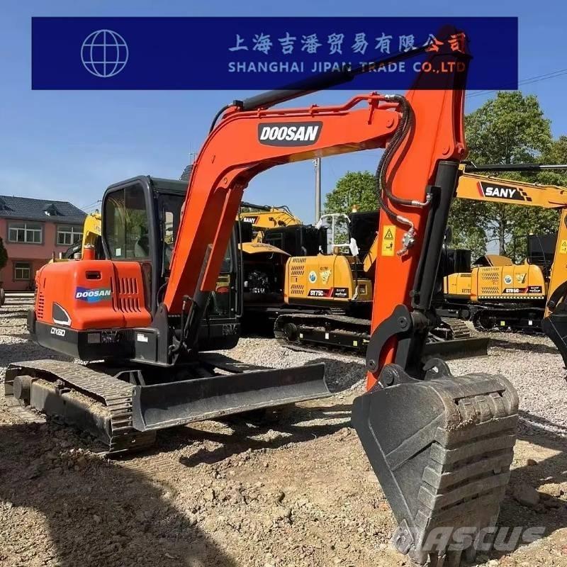 Doosan DX 60 Minikaivukoneet < 7t