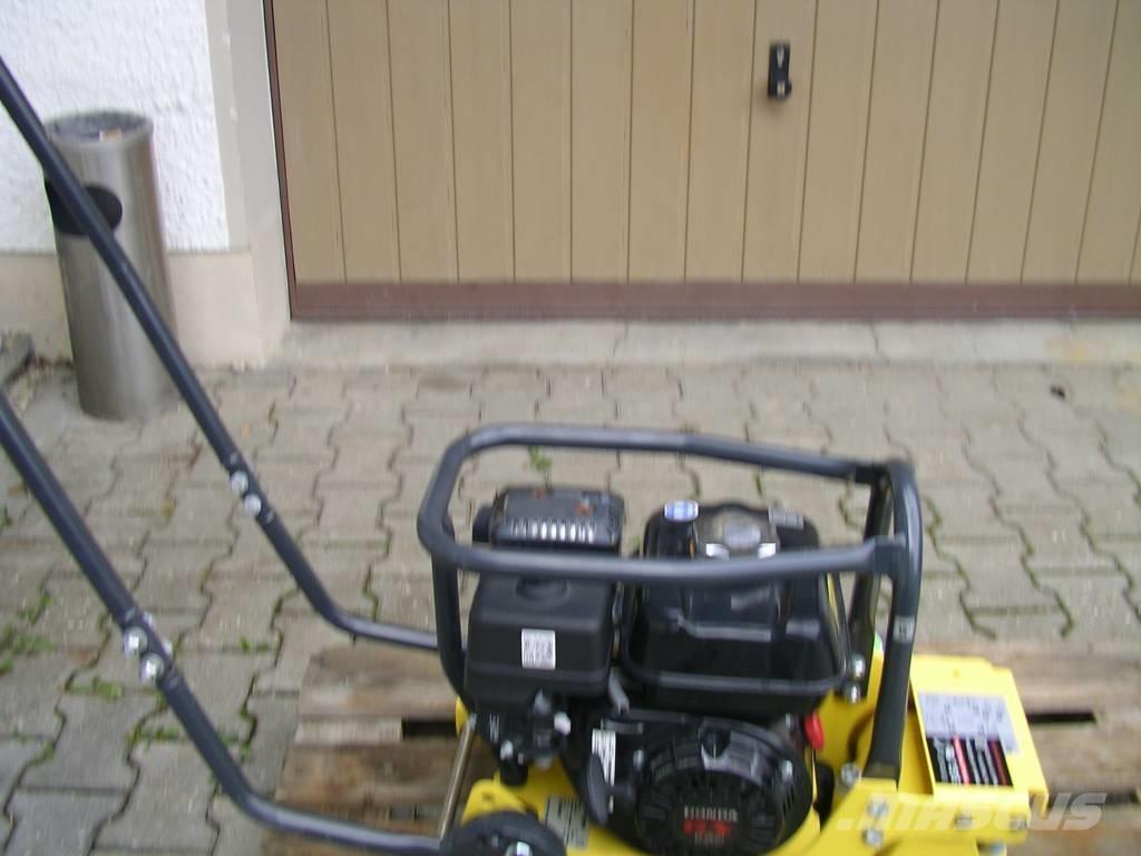 Bomag BVP 18/45 Tärylevyt