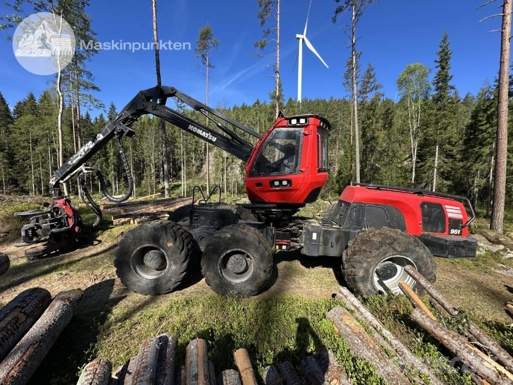 Komatsu 951 Harvesterit