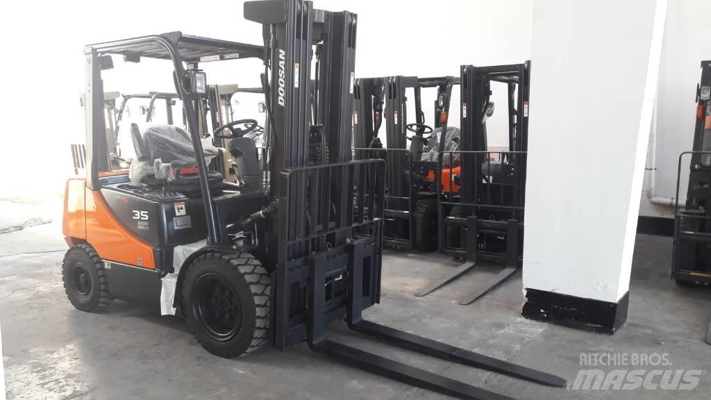 Doosan D35 C-5 Dieseltrukit
