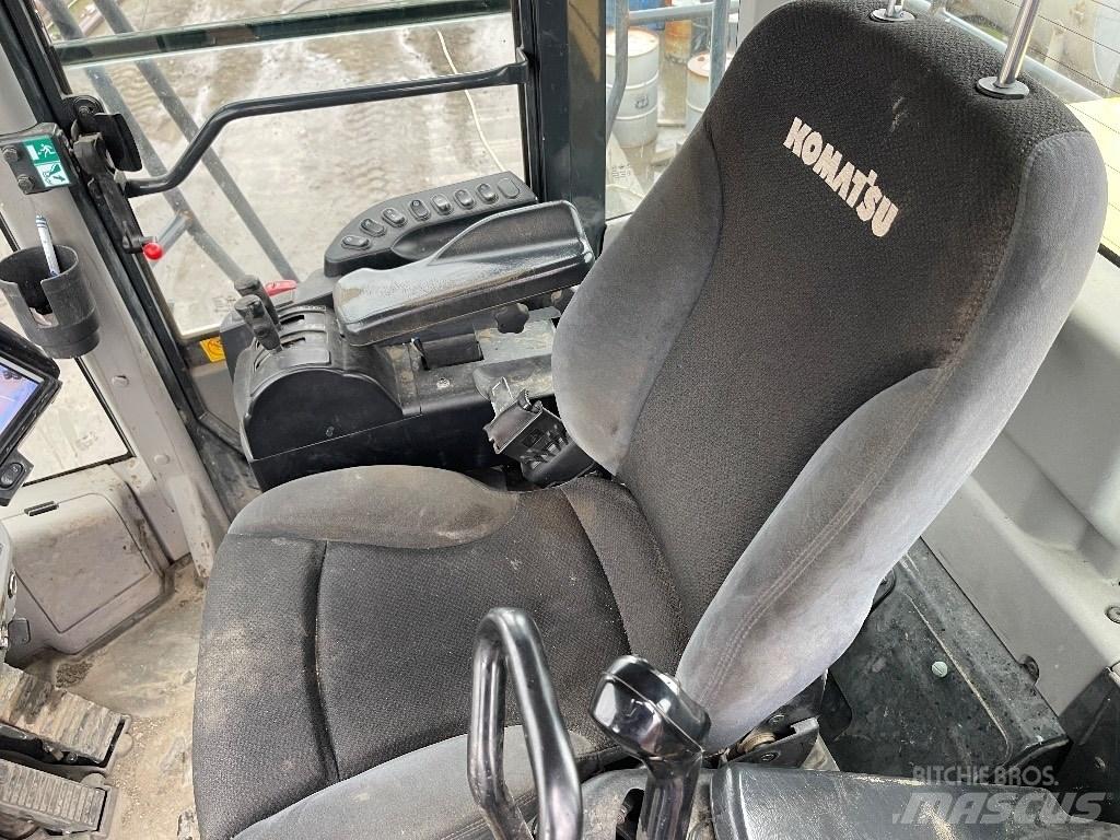 Komatsu WA500-8 Pyöräkuormaajat
