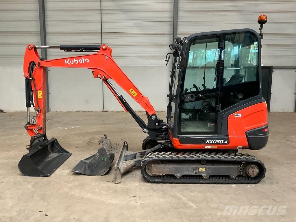 Kubota KX 030-4 HI Minikaivukoneet < 7t