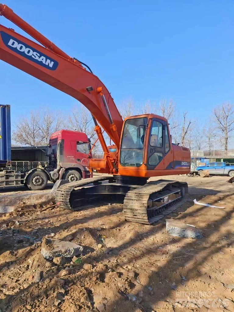Doosan DH225LC-7 Telakaivukoneet
