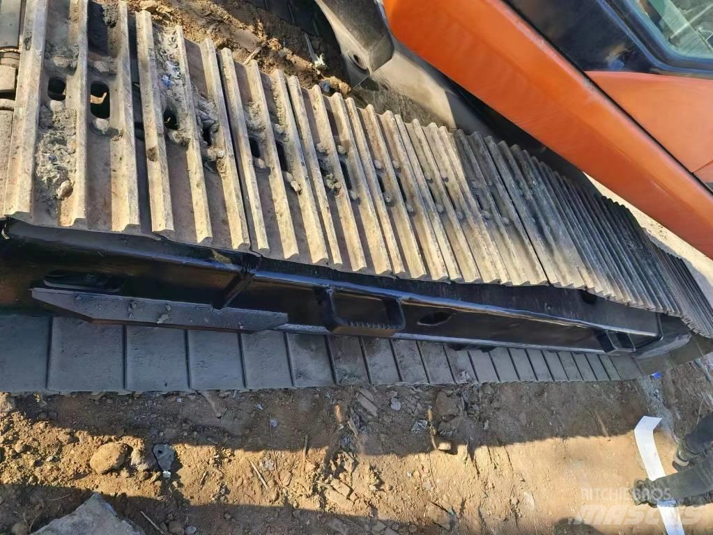 Doosan DH225LC-7 Telakaivukoneet