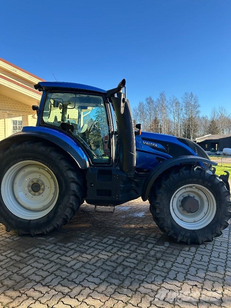 Valtra T234 VERSU Traktorit