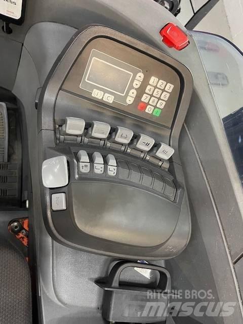 BT RRE 160 Työntömastotrukit