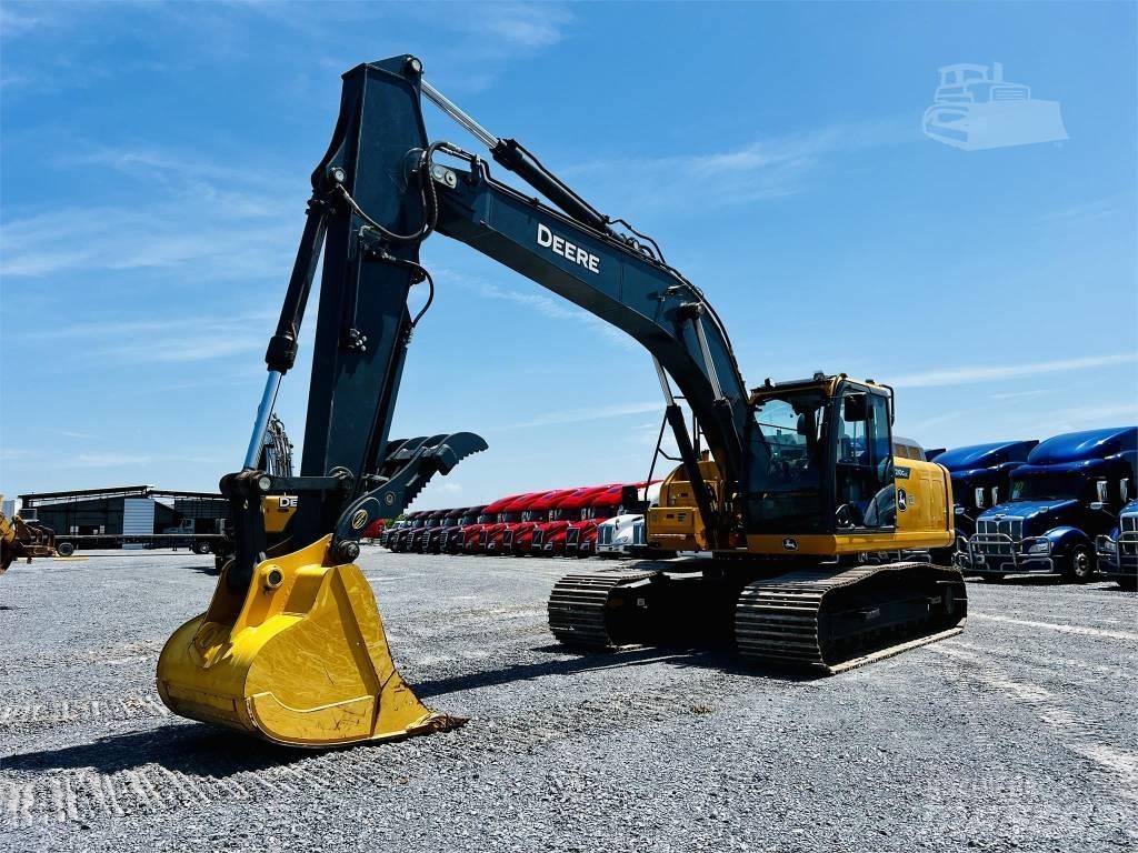 DEERE 210G LC Telakaivukoneet