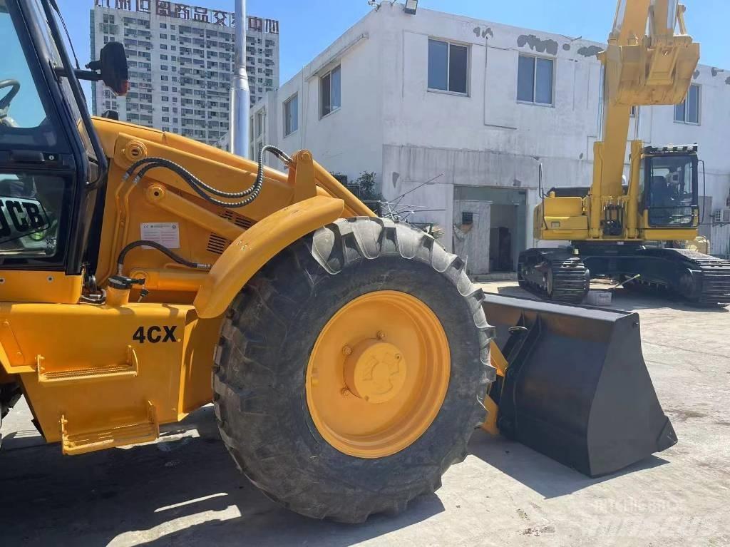 JCB 4 CX Kaivurikuormaajat