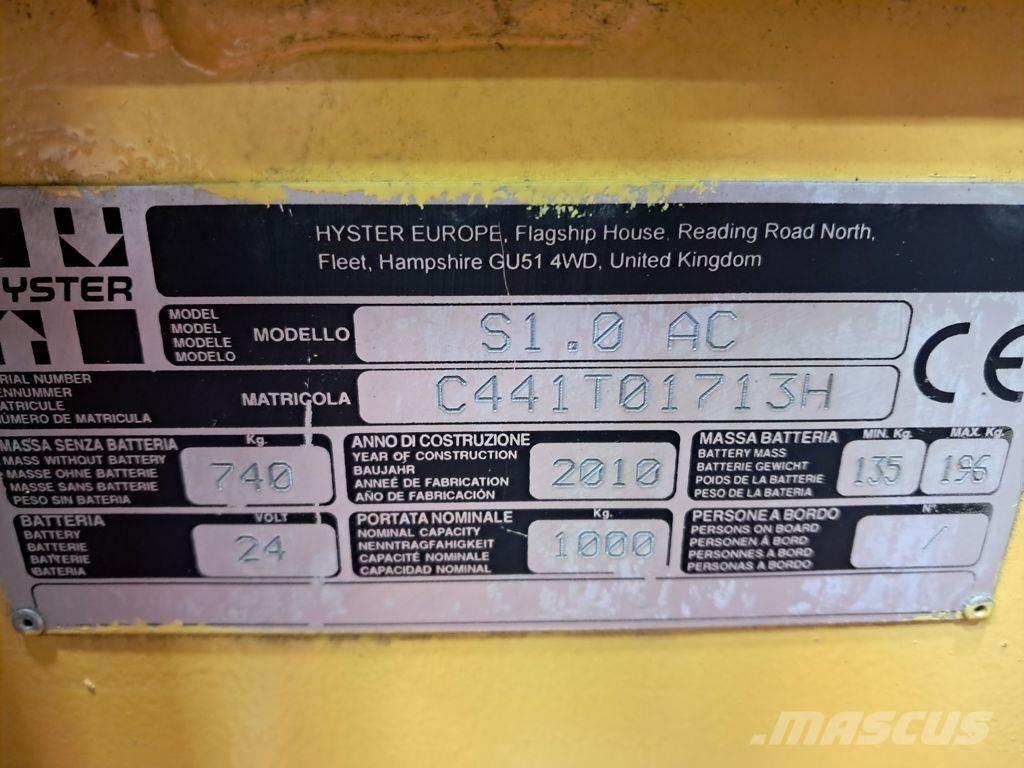 Hyster S1.0 AC Käyden ajettavat pinoamistrukit