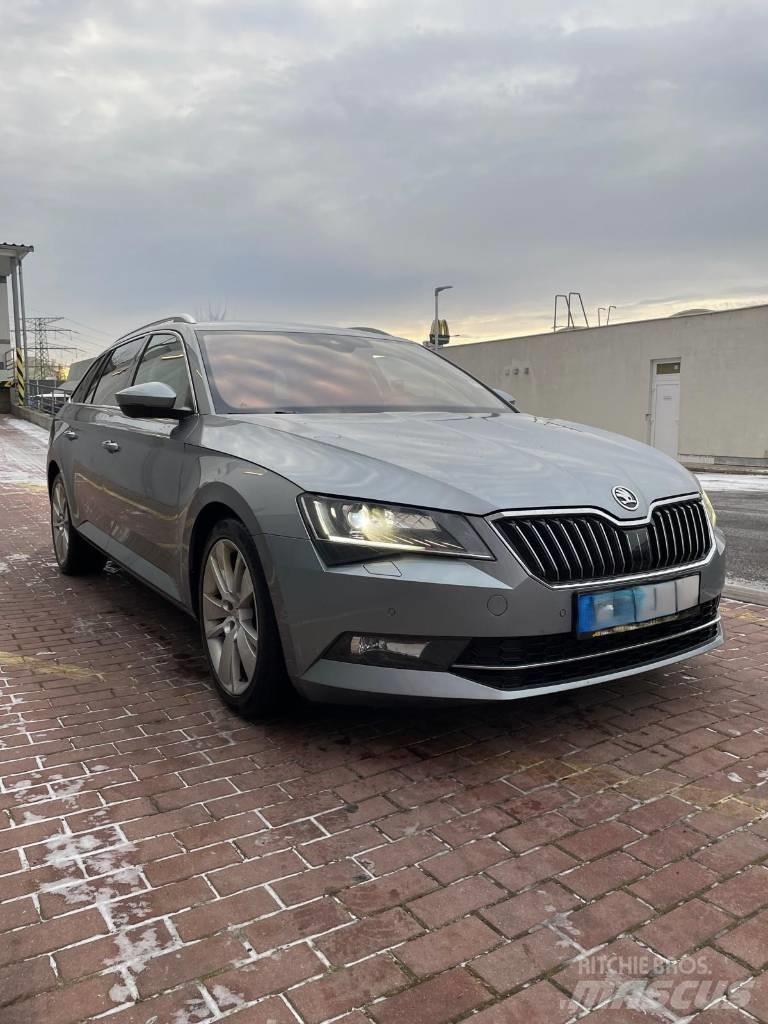 Skoda Superb Henkilöautot