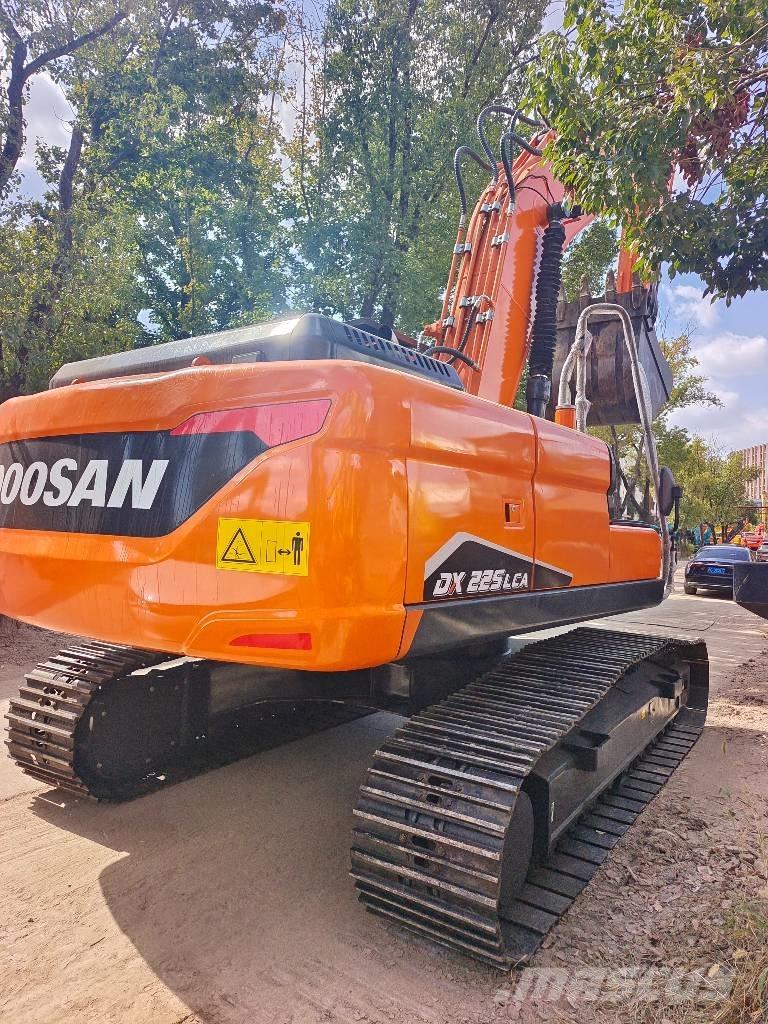 Doosan DX 225LC-9C Telakaivukoneet