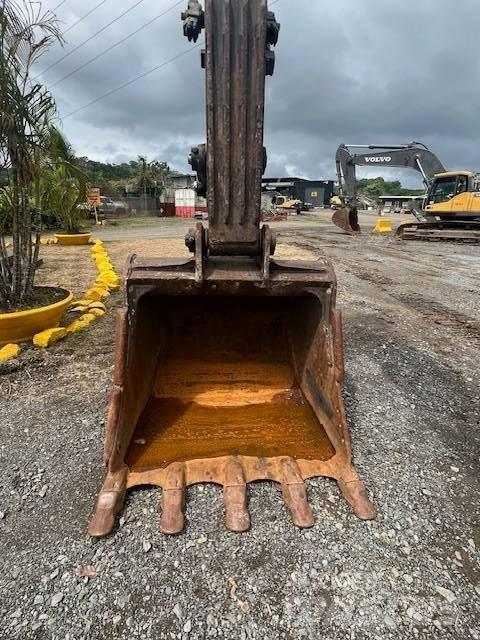 Volvo EC 220 D Telakaivukoneet