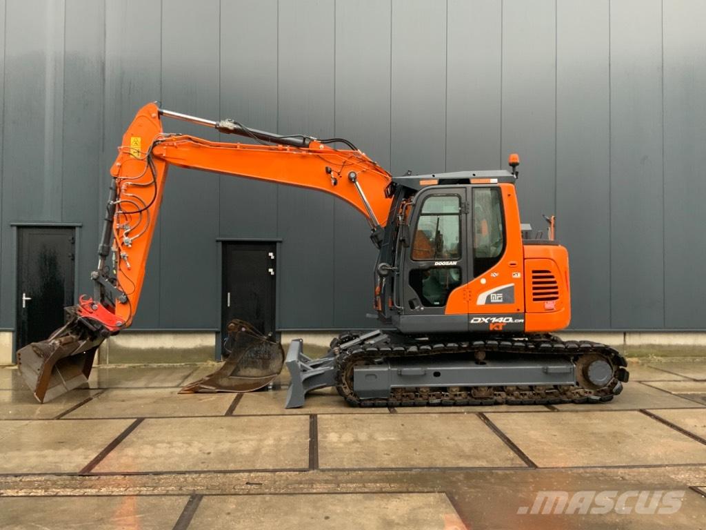 Doosan DX 140 LCR Telakaivukoneet