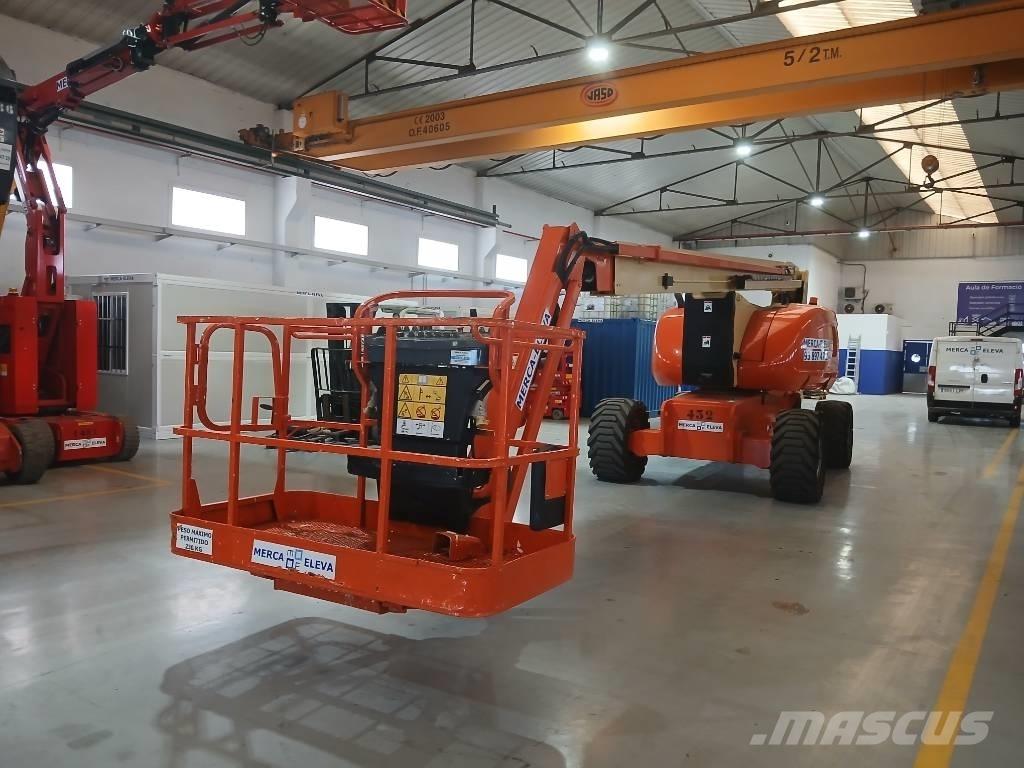 JLG 800 AJ Kuukulkijat