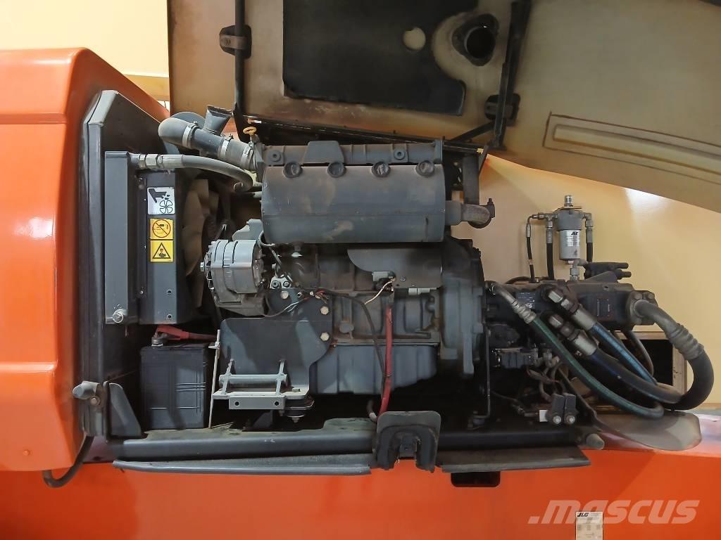 JLG 800 AJ Kuukulkijat