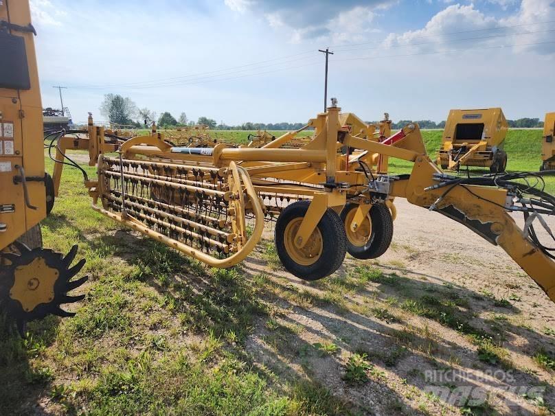 Vermeer R2300 Pöyhimet ja haravat