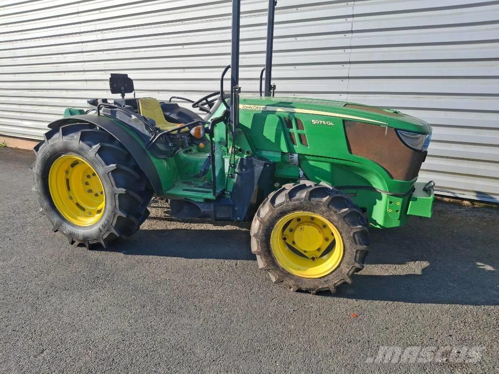 John Deere 5075GL Traktorit