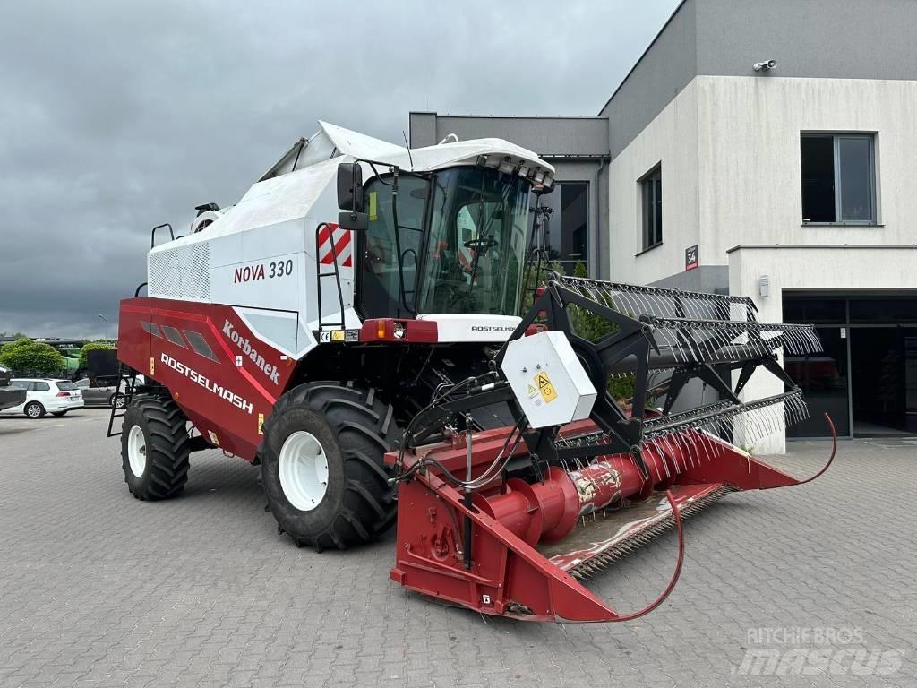 Rostselmash Nova330 Leikkuupuimurit