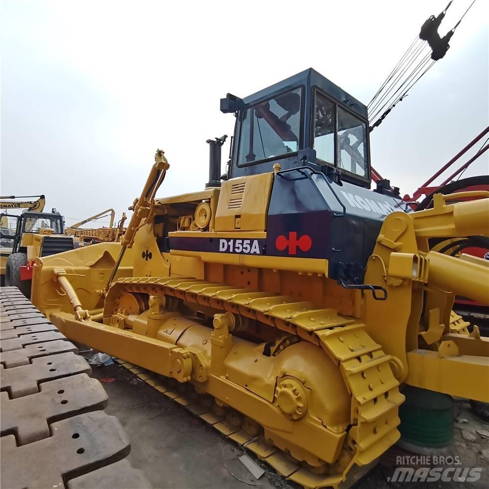 Komatsu d155a-2 Telaketjupuskutraktorit