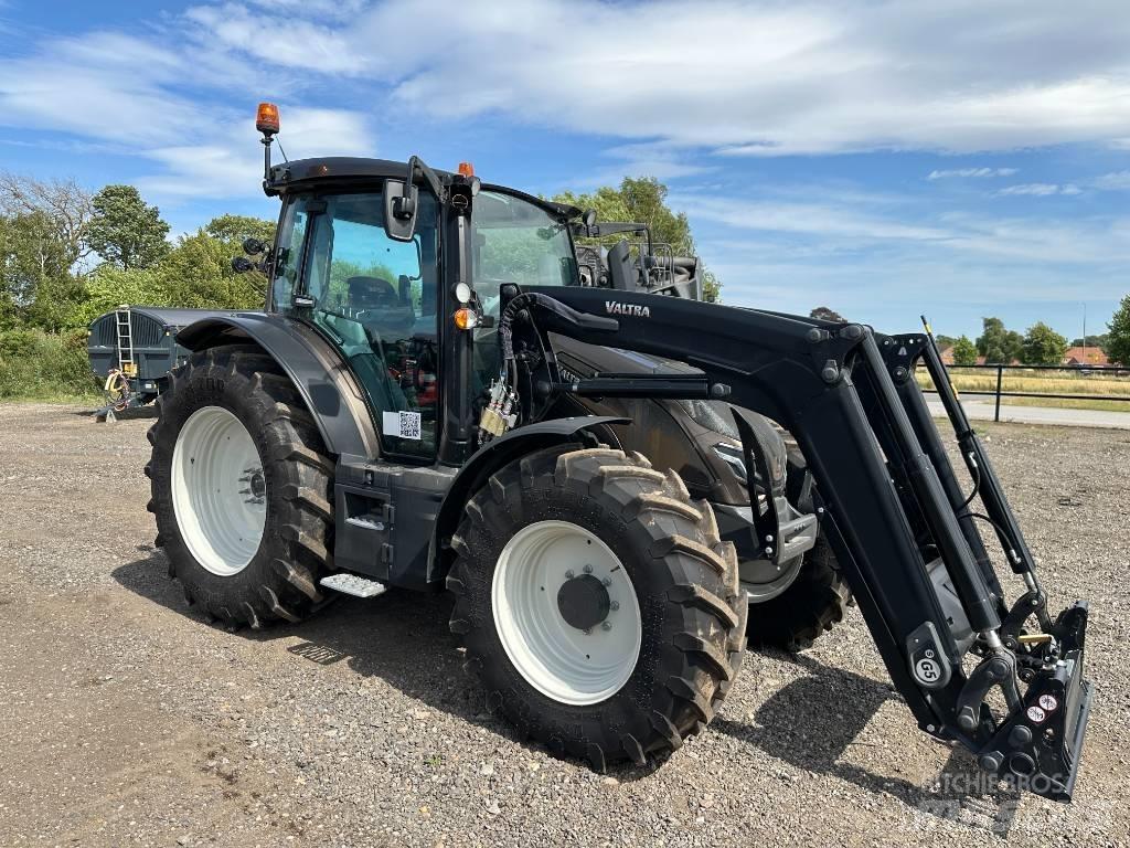 Valtra G 135 A Traktorit