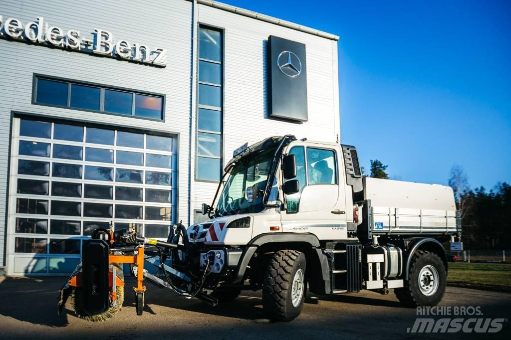 Unimog U 318 Lakaisuautot