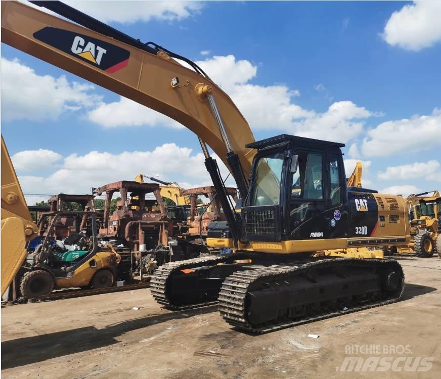 CAT 320D Telakaivukoneet