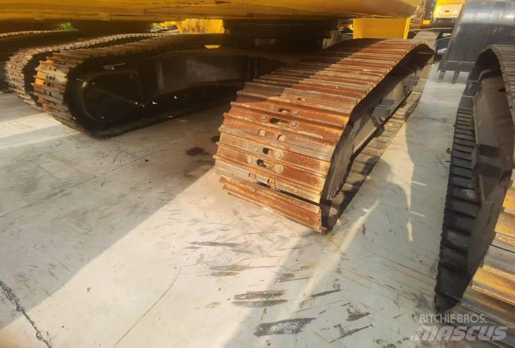 Komatsu PC 220 Telakaivukoneet