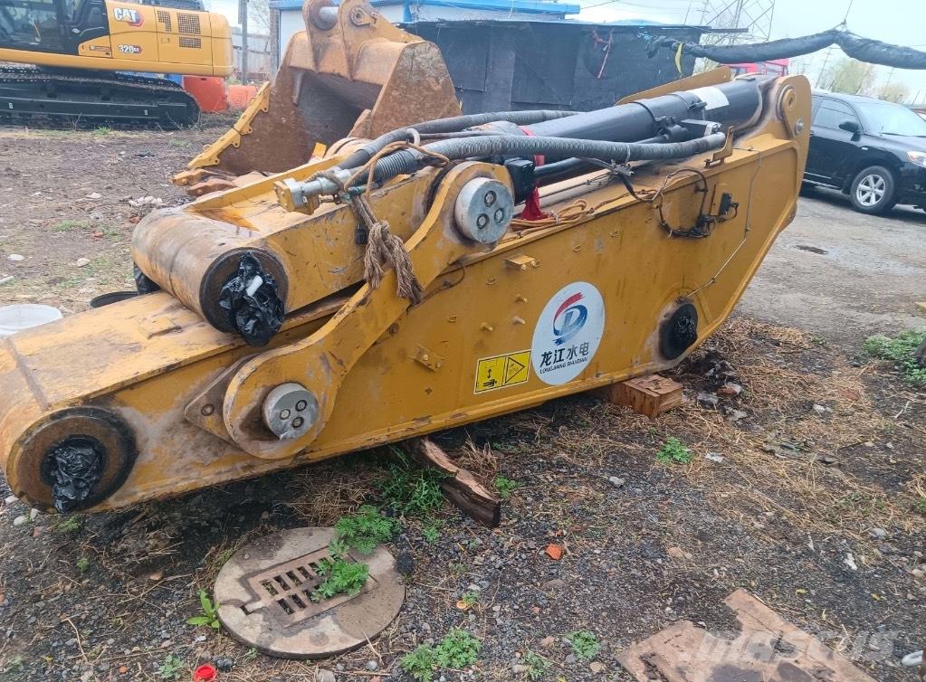 CAT 395 Telakaivukoneet