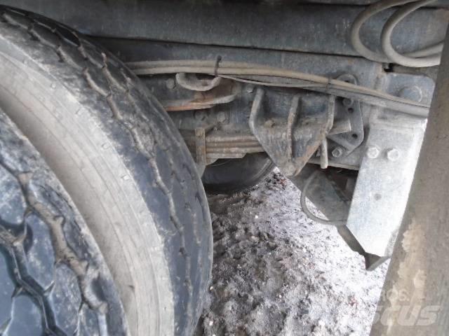 International 4900 Betonikuorma-autot