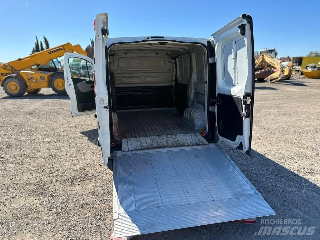 Renault Trafic Pakettiautot