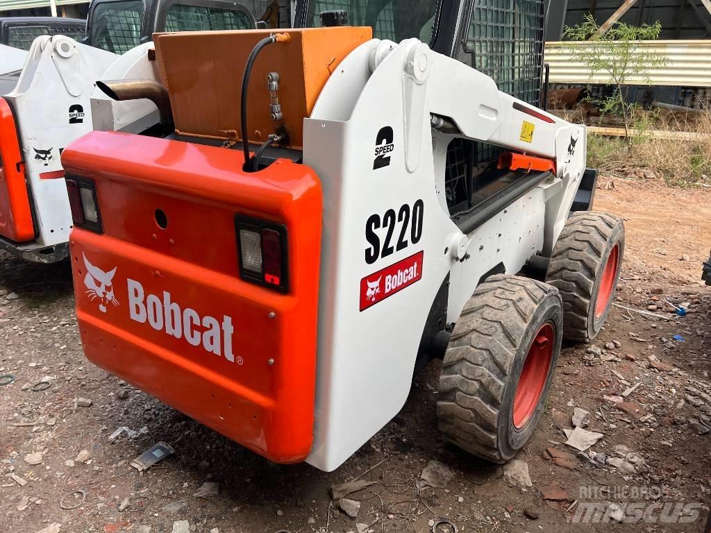 Bobcat S220 Liukuohjatut kuormaajat