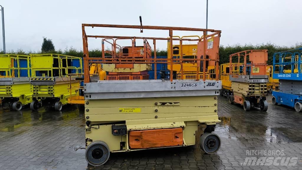 JLG 3246 ES Saksilavat