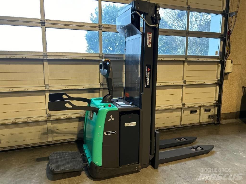 Mitsubishi SBV 16 P Ajettavat pinoamisvaunut