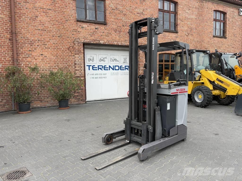 Nissan ULS 120 Työntömastotrukit