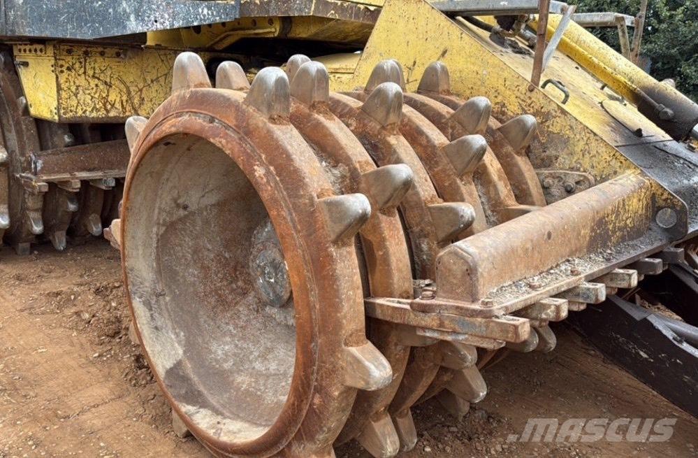 Bomag BC772RB Kaatopaikkajyrät